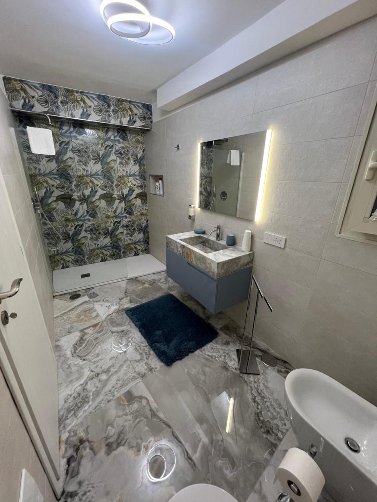 Che Casa Apartment เนเปิลส์ ภายนอก รูปภาพ